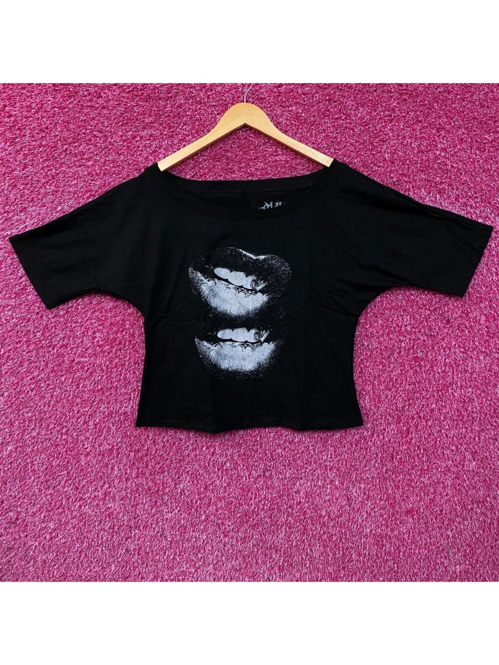 Beyoncé's Blue Ivy Carter (BIC) Loose Crop Large
